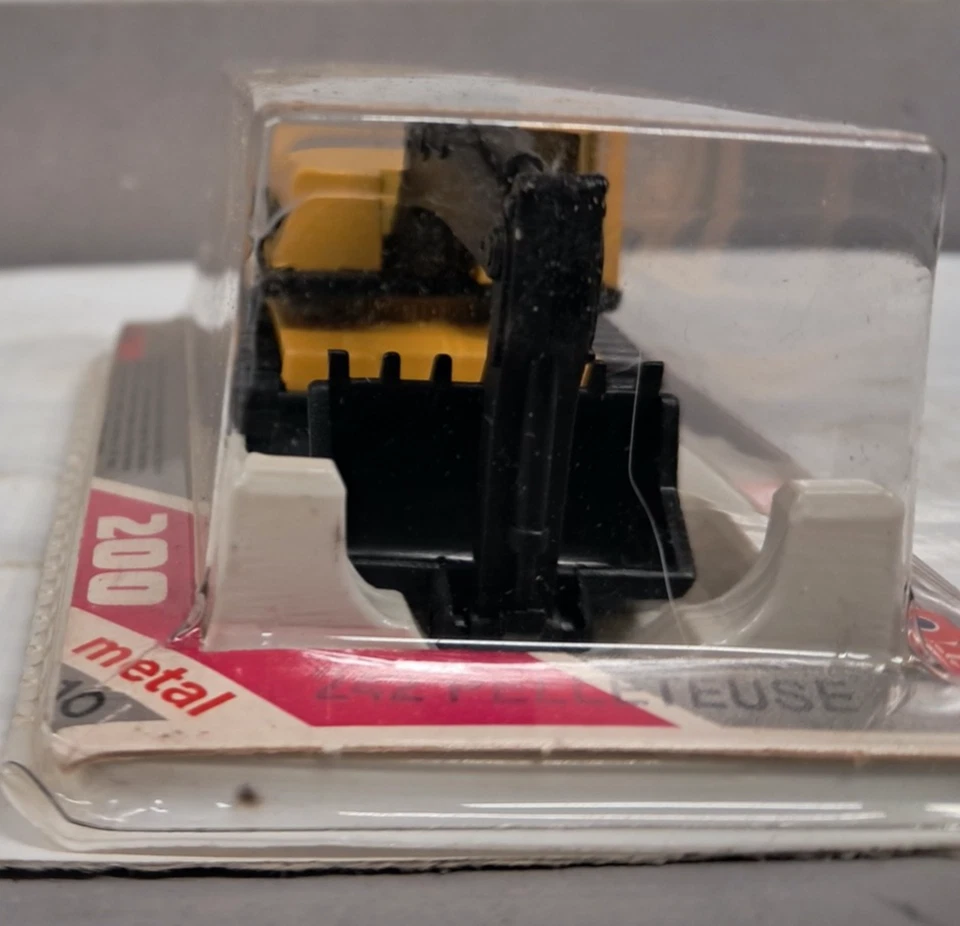 MAJORETTE 1/64 - PELLETEUSE    N° 242  MADE IN FRANCE ANNI 80 - Immagine 2 di 3