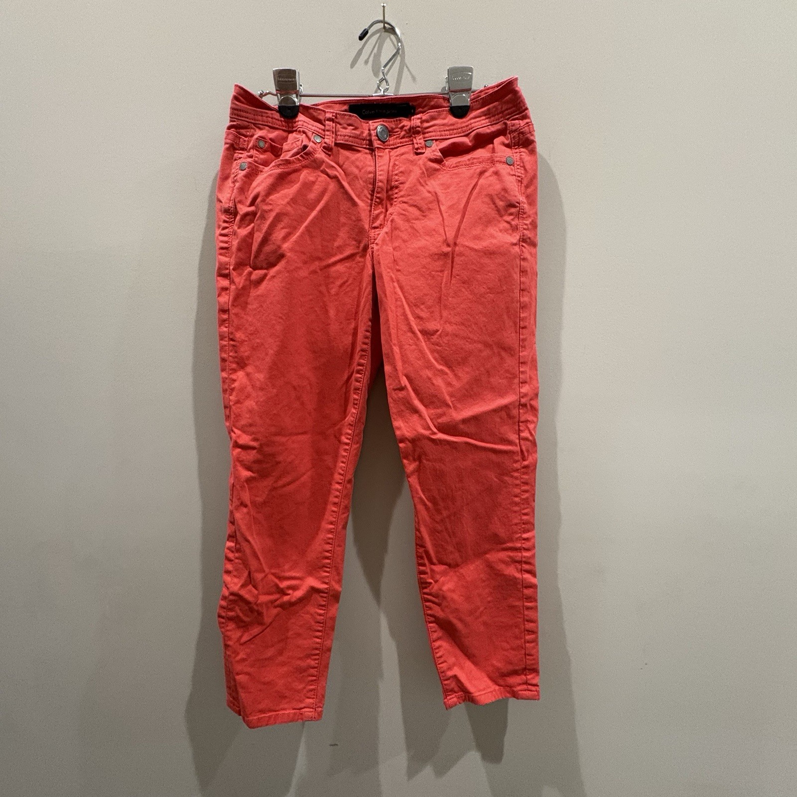 Calvin Klein's Women's Red Skinny Crop Mid-Rise Capri Jean Pants Size 6