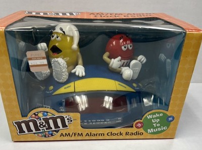 M&M's Am/Fm Alarm Clock Radio  Wake Up To Music  + Instructions 2009 