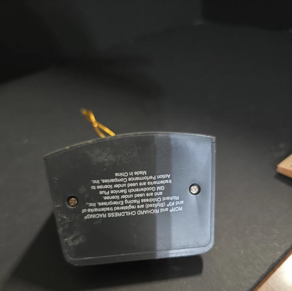 Adorno de Navidad Dale Earnhardt GM Goodwrench 2001 Foto 3 de 3