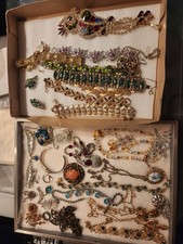 Vintage Costume Jewelry Brooches, Necklaces, Earrings, Rings Juliana?,WG