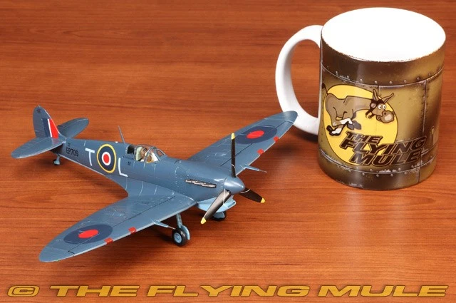 Hobby Master 1:48 Spitfire Mk V RAF No.249 Sqn George Beurling EP706 Foto 4 de 4