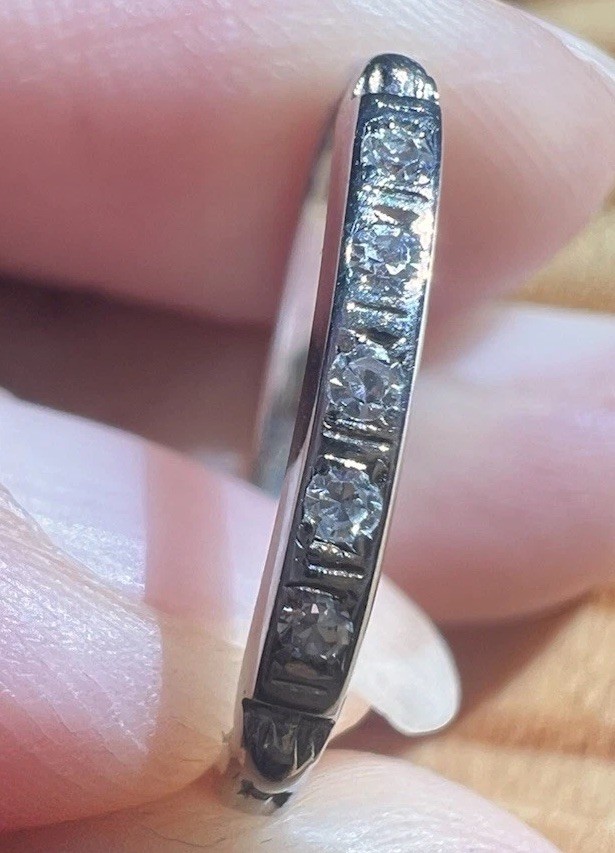 Solid Gold Ring With Diamonds- vintage approximat… - image 5