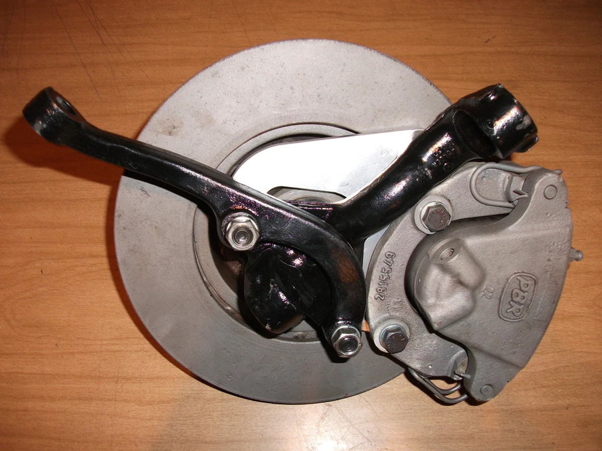 FRONT DISC STUB AXLES SUIT HD HR HOLDEN HQ HJ BRAKES FX FJ FE FC