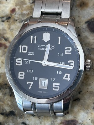 ムクsar Victorinox Swiss Army Alliance Large watch model 241322 Stainless
