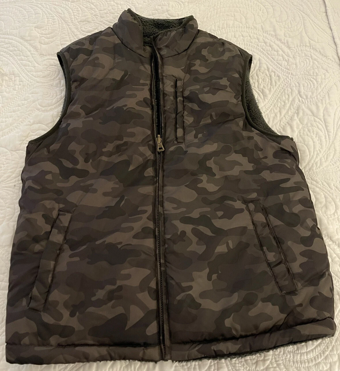 Weatherproof Men’s Fleece Lined Reversible Army Camouflage Vest - Size M Nice!