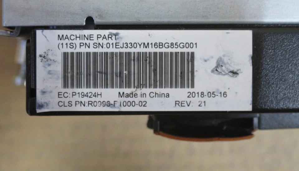 IBM 2145-SV1 SAN Volume Controller 128GB 2x E5-2667v4 8x2.5" Bay 480GB 2U Server - Image 4 of 4