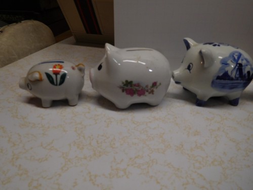 7 Vintage Classic Piggy Banks ~ Napier, Japan, Holland - Picture 6 of 17