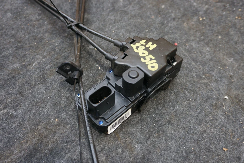 Manija de liberación interior de la puerta del conductor 88956755 Chevrolet Corvette C6 06-10 Foto 4 de 4