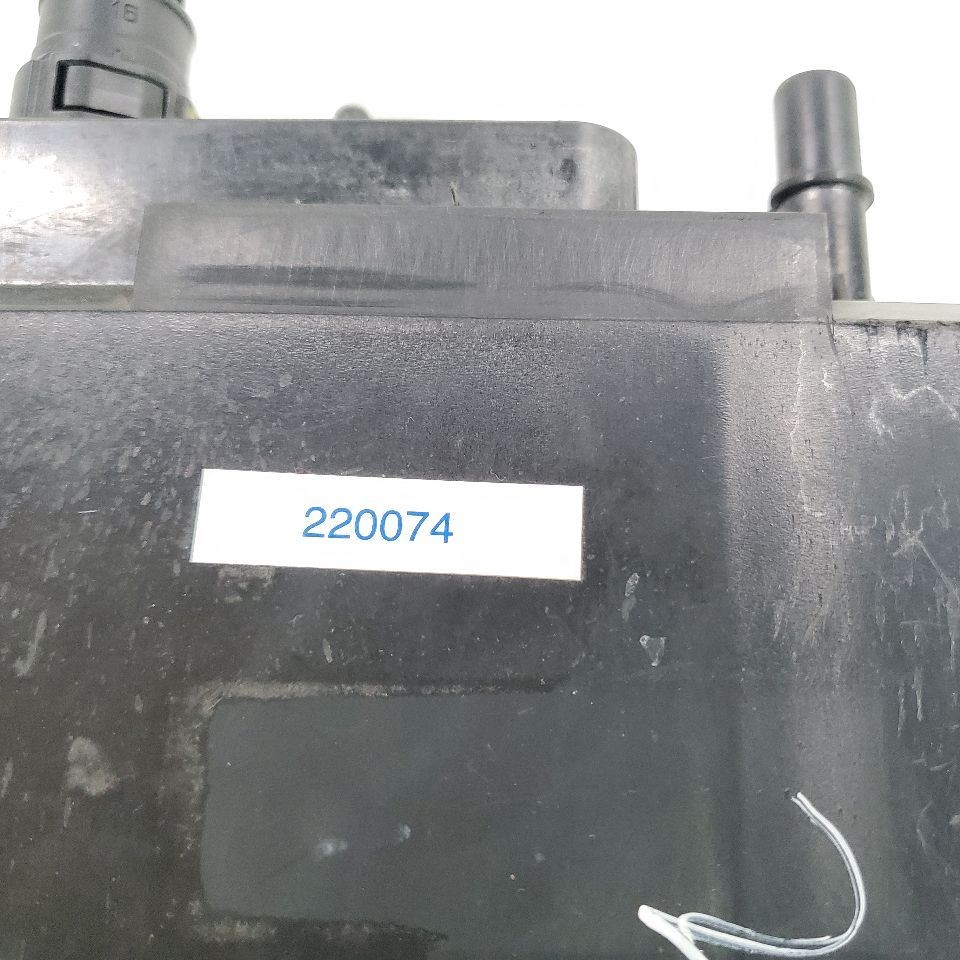 2003 Maserati Spyder Cambiocorsa OEM Fuel Vapor Canister 220074
