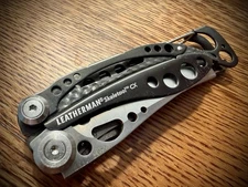 Leatherman Skeletool CX Multi-Tool Pliers Plain 154CM Blade Carbon