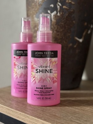 New 2 John Frieda Vibrant Shine 3-in-1 Shine Gloss & Detangle Spray 5.0 Fl Oz