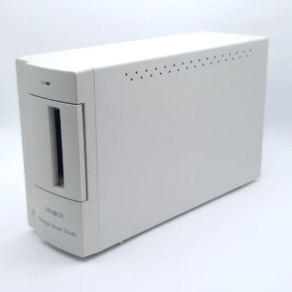 Minolta Dimage Scan Dual Model F-2400 35mm Film and Slide Scanner - Image 3 of 4