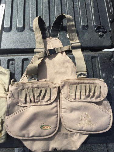 AVERY (DUCKS UNLIMITED) HUNTING VEST AND COLUMBIA XL HUNTING VEST FINE SHAPE - Picture 6 of 9