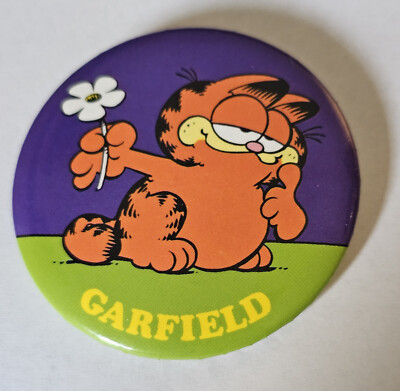 Garfield Button Vintage Garfield Pinback Button #1607 with flower | eBay
