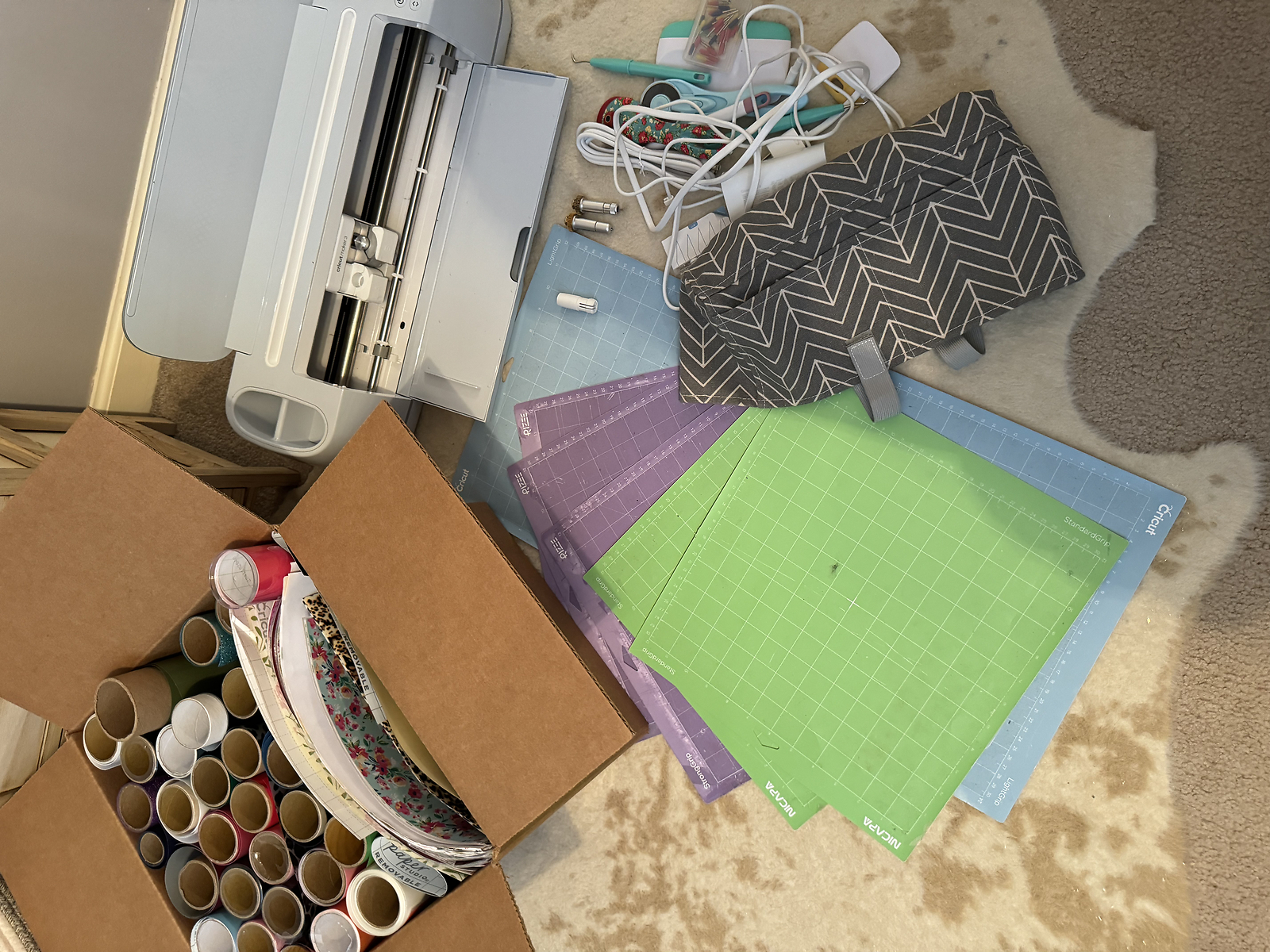 Cricut Maker 3 Machine Smart Vinyl & Tools Bundle 37182178494 eBay