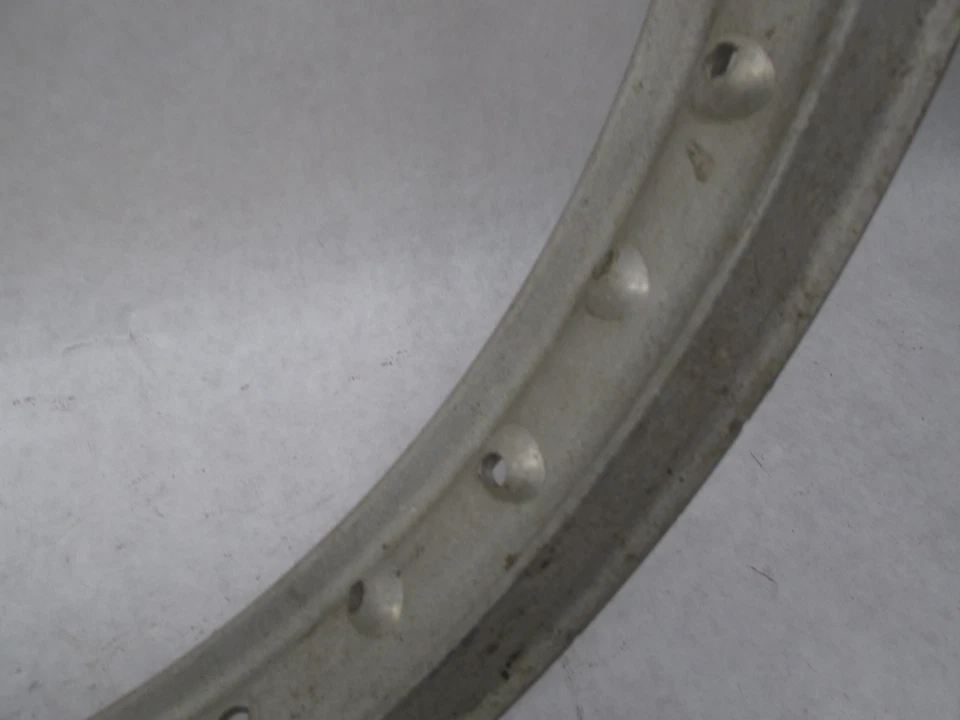 Llanta de 35 radios vintage Enduro Scrambler Akront ME-1478 2,5 x 21" #2 Foto 4 de 4