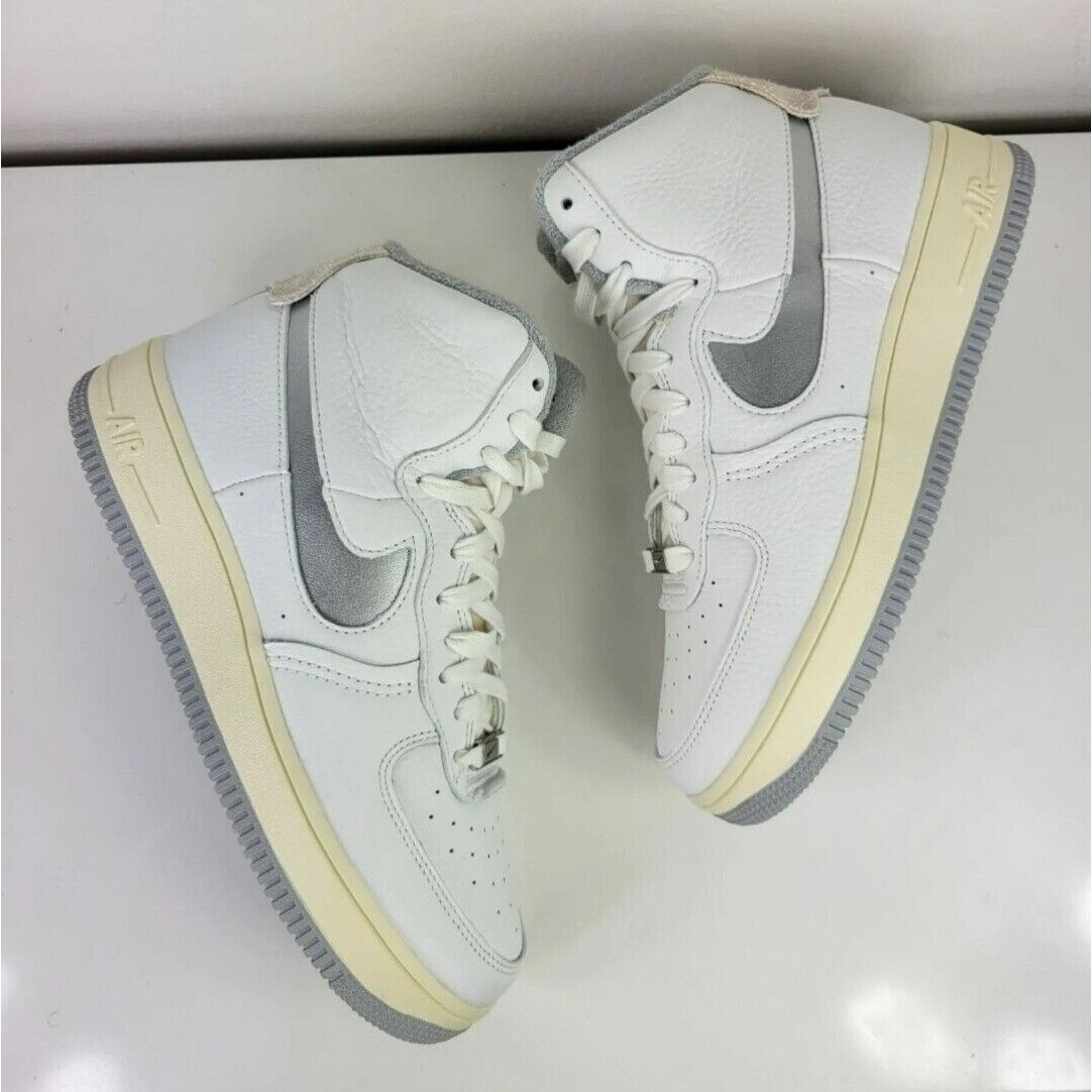 A70 SIZE 8.5 WOMEN'S NIKE AF1 SCULPT SUMMIT WHITE SILVER DC3590