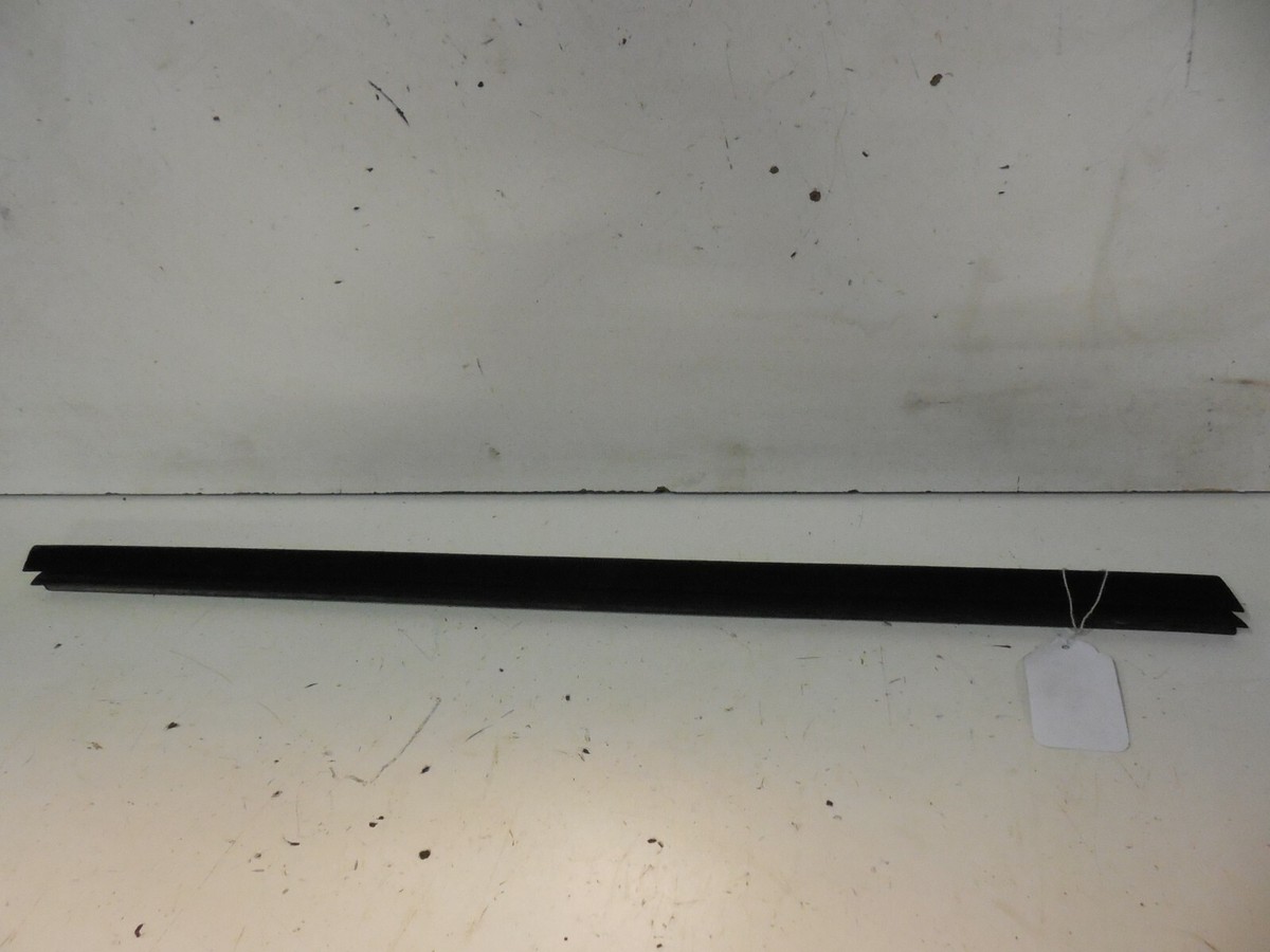 Mercedes Benz C Class Front Right Door Scraper Trim Strip  