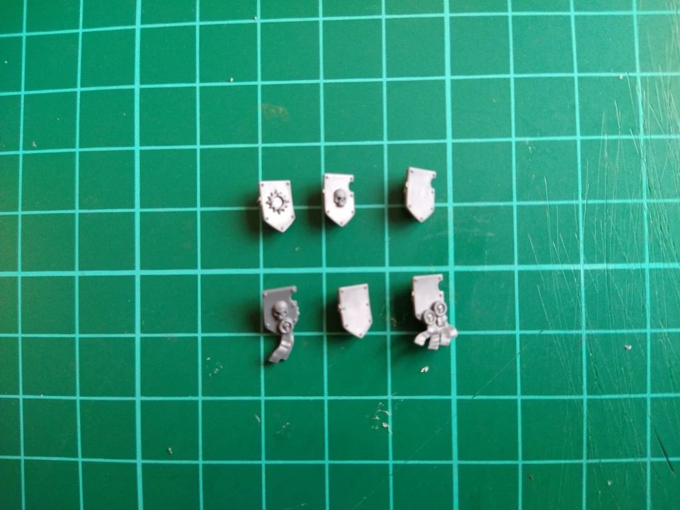 GAMES WORKSHOP 6 Space Marine Primaris Bladeguard Veteran Tilt Shields (bits)