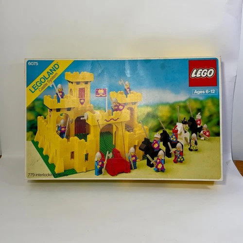 Vintage Classic LEGO Set Knights Yellow Castle 6075 99.8 % Complete Box & Manual