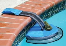 HYDROTOOLS BY SWIMLINE ORIGINAL 70200 FrogLog Animal Saving Escape Ramp For P...