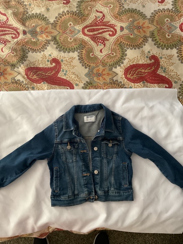 Denim Girls size Small (6/7) Old Navy brand  jacket EUC