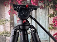 iFootage 61" Carbon Fiber Video Tripod  Komodo K5 Fluid Head Near Mint  Bag