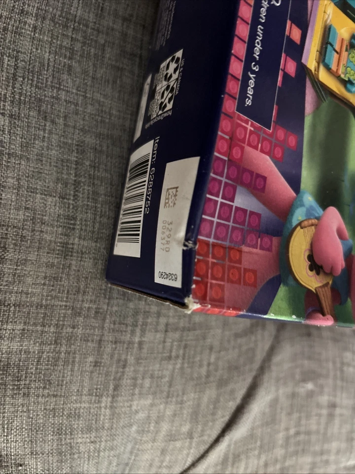 LEGO Retired Set #41255 Trolls World Tour Pop Village Celebration New Sealed - Image 4 of 4