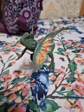Jurassic World Dilophosaurus toy