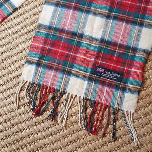 100% Cashmere Tartan Scarf Made In Scotland 63x12.5" - Picture 2 of 7