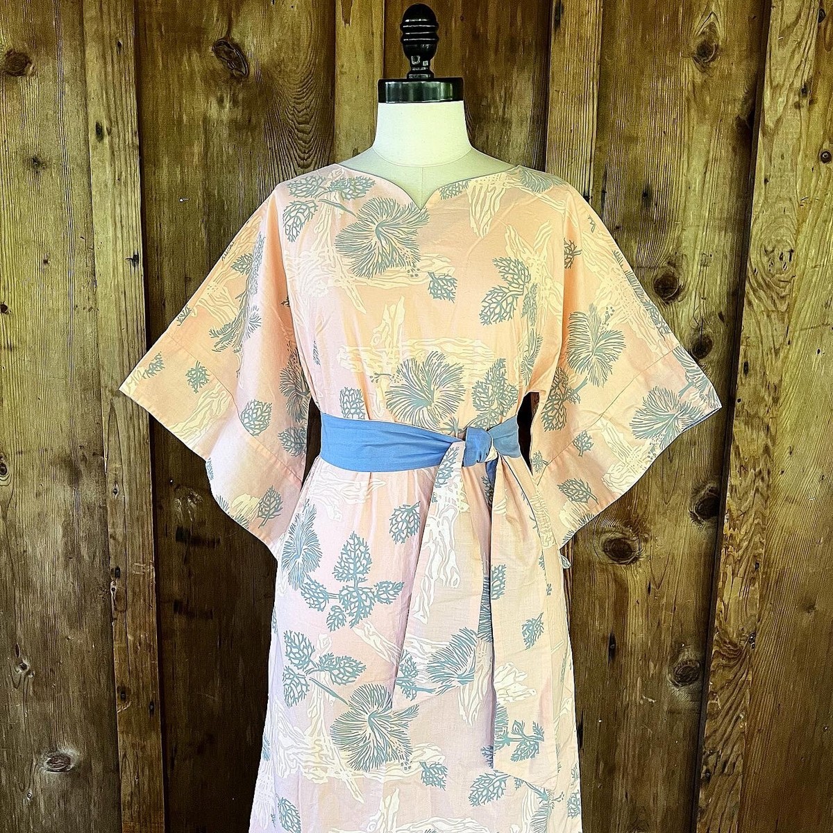 vintage hawaiian dress 50's Royal Blue Floral Shift 50s 60s Mid-Century Tiki Perfect for summer vacations Vtg 1950s Alfred Shaheen Hawaiian