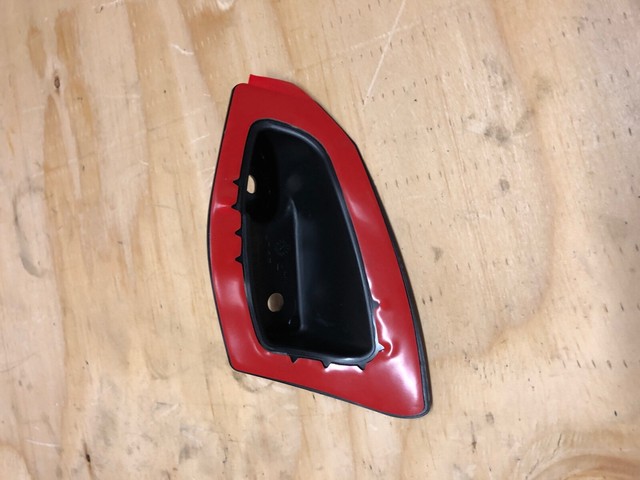 12-19 TESLA MODEL S BRAKET BRACE DIFFUSER RR FASCIA (TAPE ON) RH