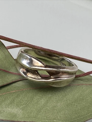 Vintage Sterling 925 Solid Silver Ribbed Band Design Ring Size 6.75