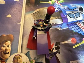 LEGO Toy Story 7593 Buzz's Star Command Spaceship; Complete w/ Minfigures, Box