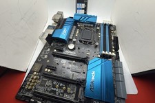 Asrock Z97 Extreme6 PC Motherboard  READ  LGA 1150  Fast Ship