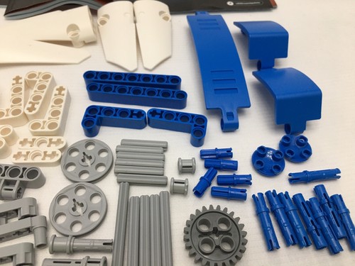 LEGO Technic Set Idroplano Racer 42045 - Foto 6 di 9