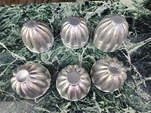 Lot of 27 VINTAGE Aluminum JELLO Gelatin Molds - 3 MARKED with JELLO