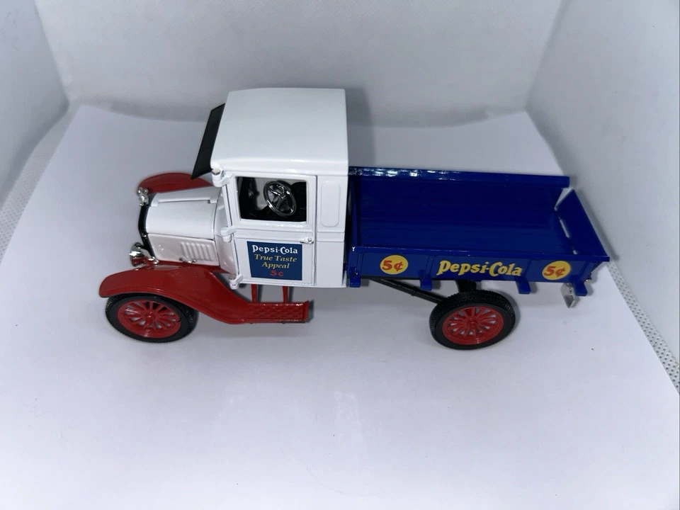 SIGNATURE PEPSI-COLA 1923 FORD MODEL T PICKUP 1:32 - Image 2 of 4