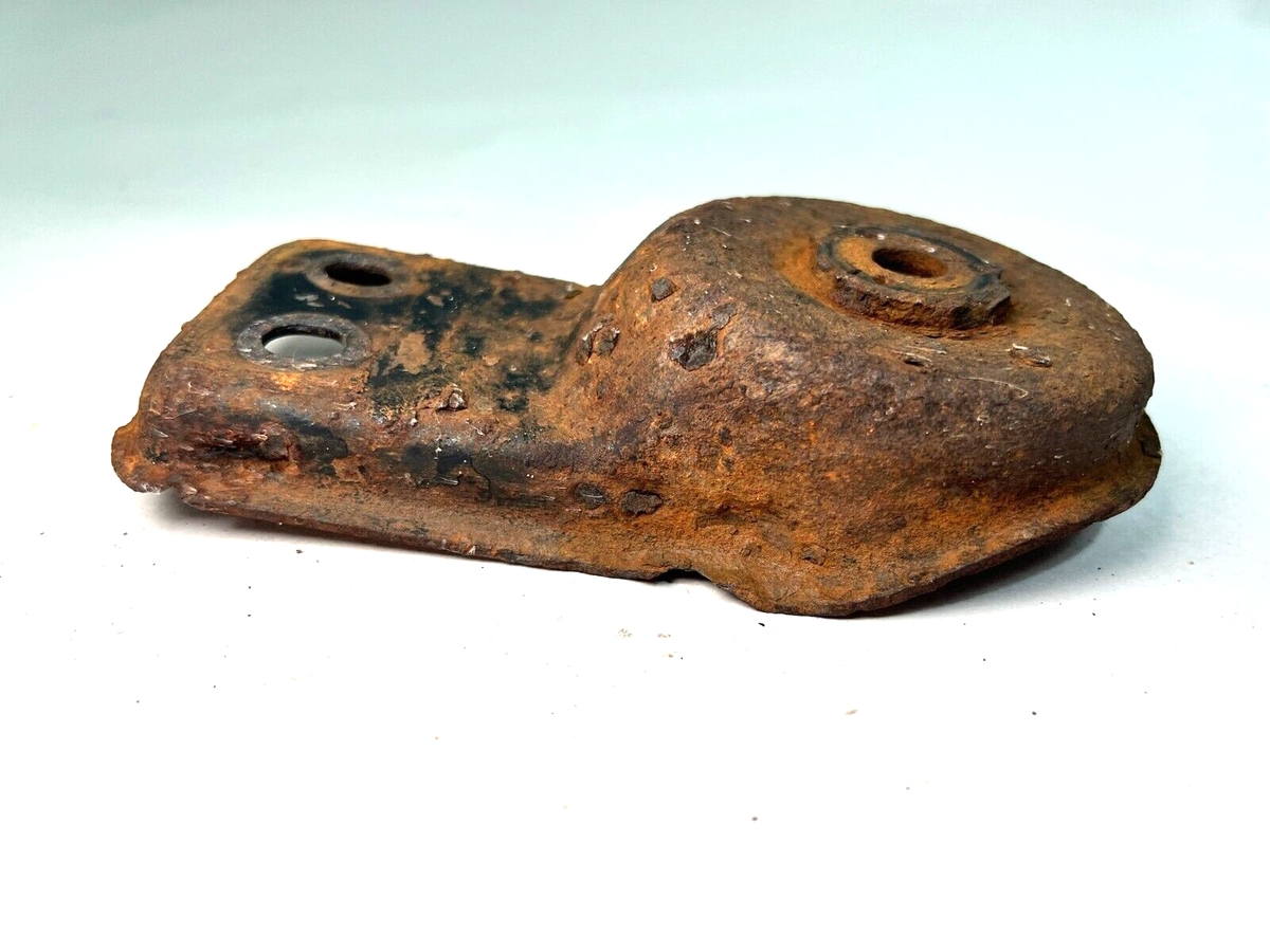 1980 Datsun 280ZX Rear Sub Frame Mount Bracket Brace Tab Nissan 79