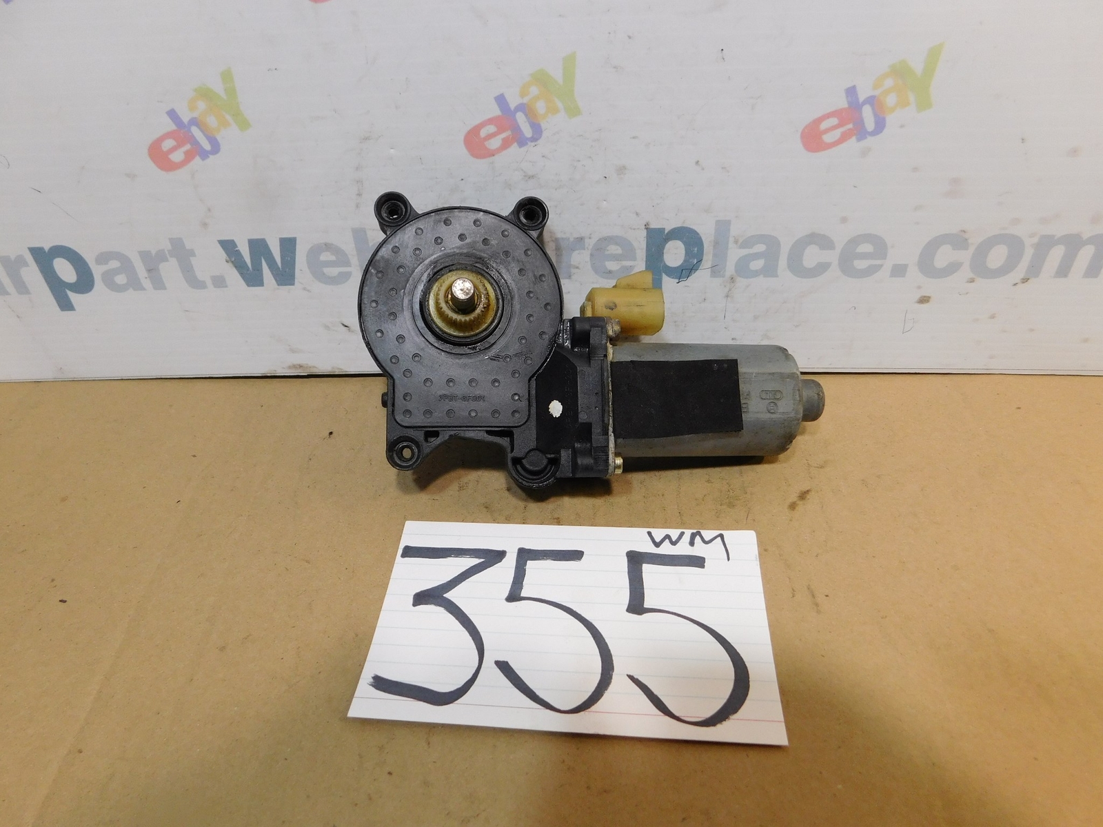 00 01 02 03 CADILLAC DEVILLE REAR Driver Side Window MOTOR #355 wm