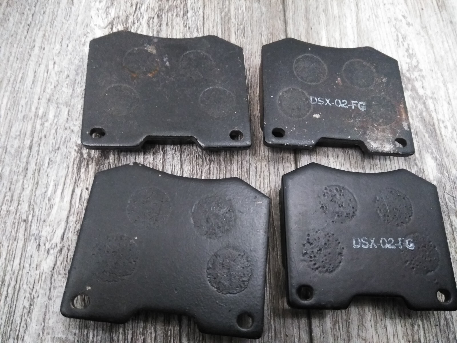 FOR / FITS BENTLEY ROLLS ROYCE 1965-1980 Front Brake Pads For Solid Discs CD6722
