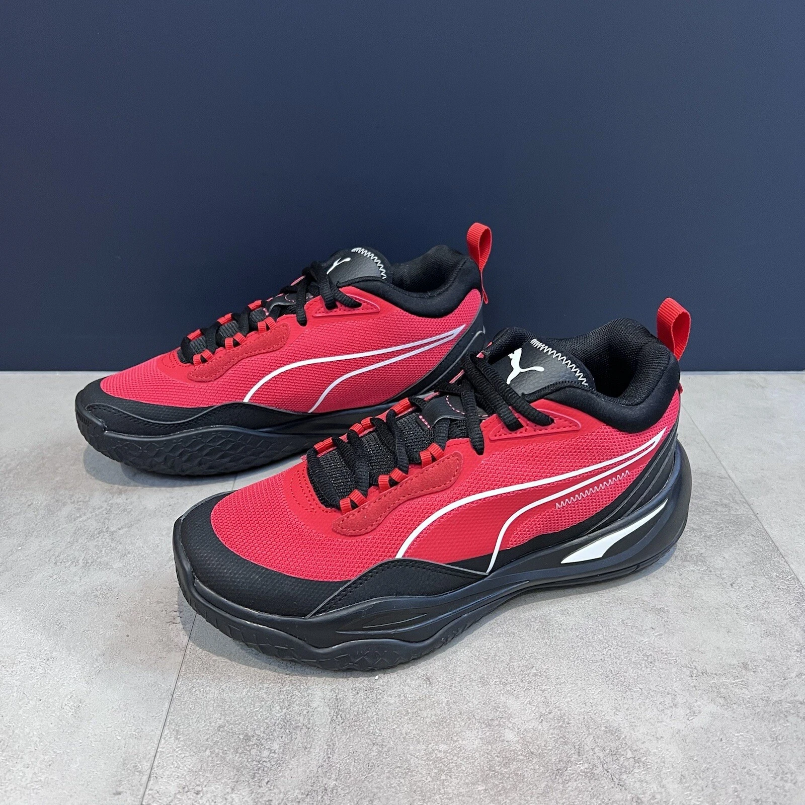 Scarpe da basket Puma Playmaker Pro rosso nero taglia UK 5 nuove!
