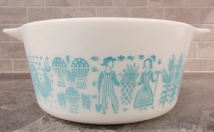 Vintage 1950's Amish Pattern Pyrex 1.5 Qt Casserole Dish ~ 474 B