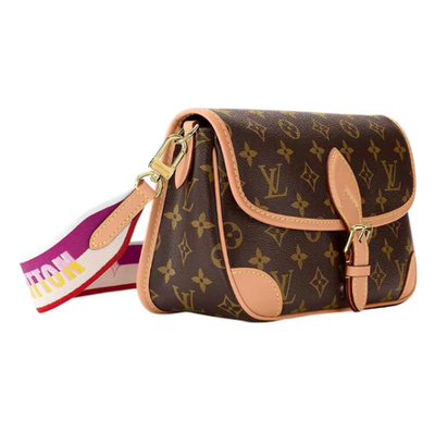 LOUIS VUITTON Diane PM Classic Underarm Bag French Stick Bag