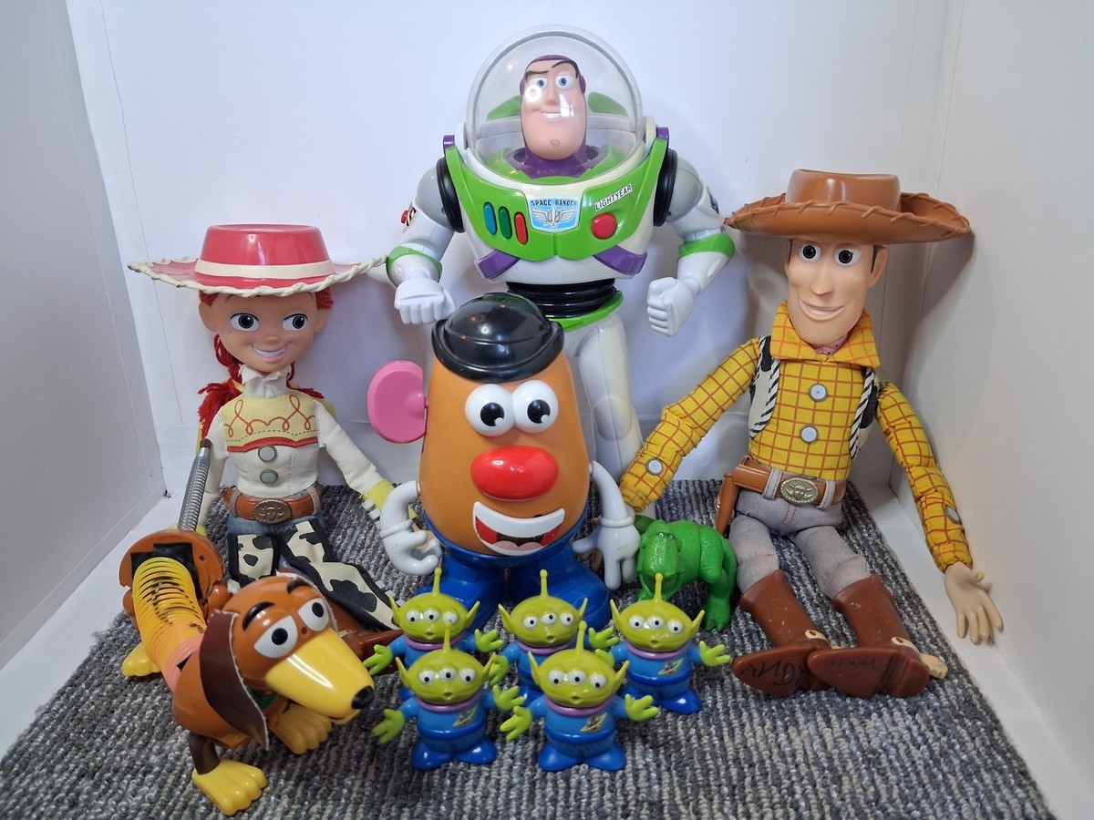 Toy Story FULL SCALE Lot: Thinkway Talking Buzz, Disney Woody