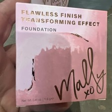 Mally Beauty Flawless Finish Transforming Effect Foundation - Light