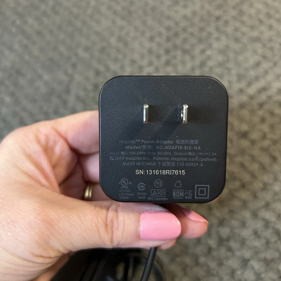 Mophie Charge Pad Wireless Charger 19v 1.3A - tested and works!! - Image 3 of 3