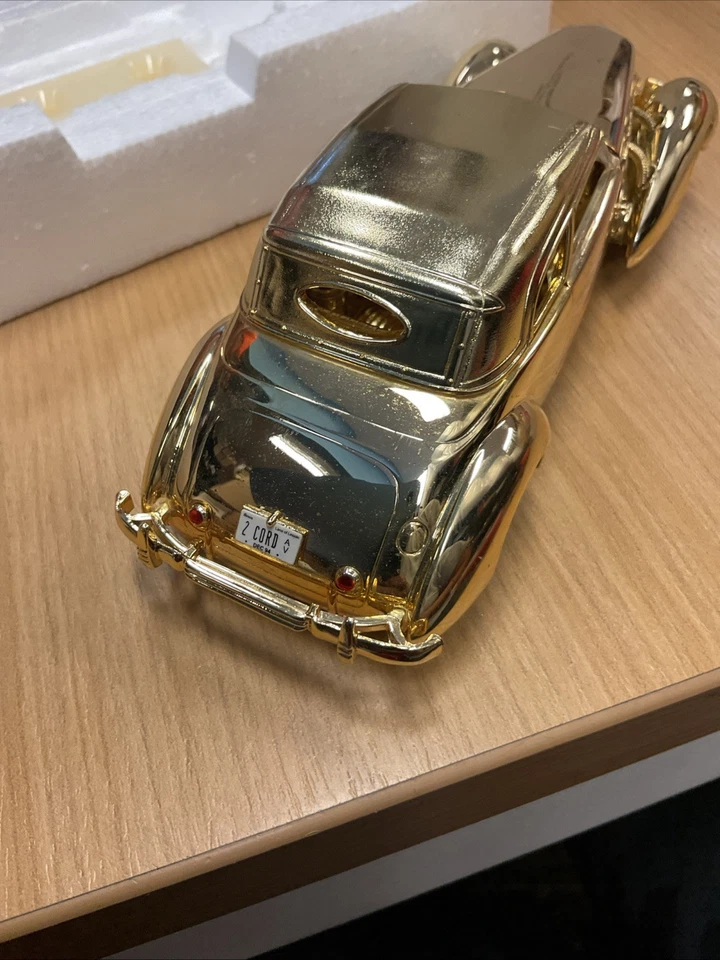 1937 Cord 812 Gold Metallic Car - Image 4 of 4