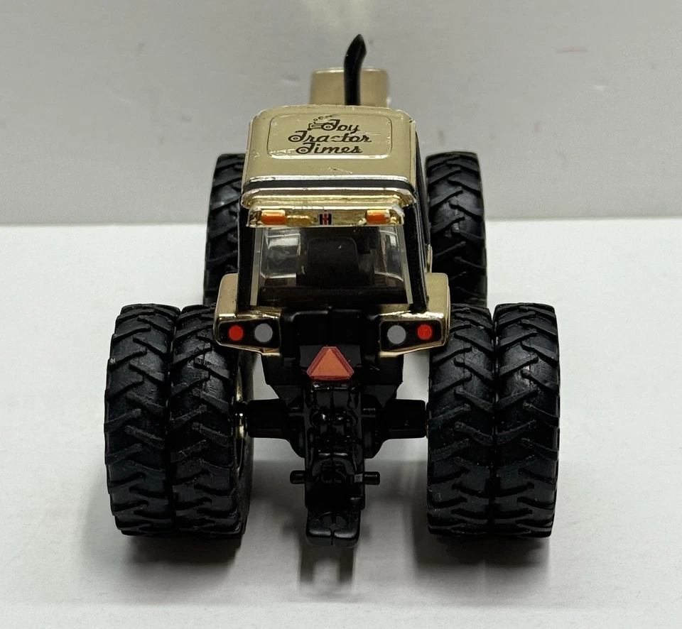 1/64 Ertl Case IH 6788 Tractor GOLD CHASE - Image 3 of 4